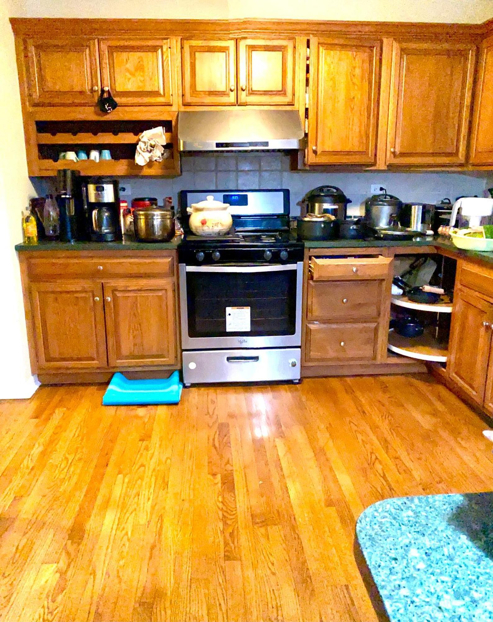 B1 A Private In Downtown With Desk And Wi-fi Near Everything * Naperville